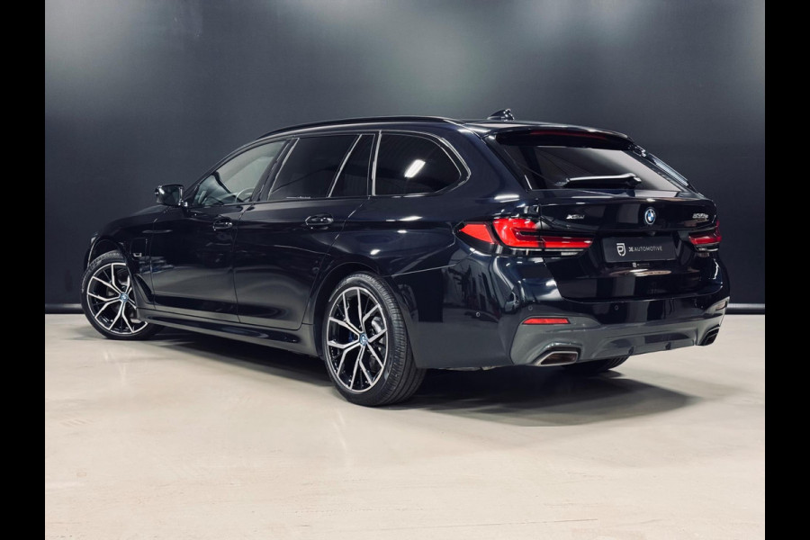 BMW 5 Serie Touring 530e xDrive M-Pakket, Shadow Line, Laser Light, Pano, Virtual, Leder, 360 Cam, Hud, PDC, Dealer Onderhouden