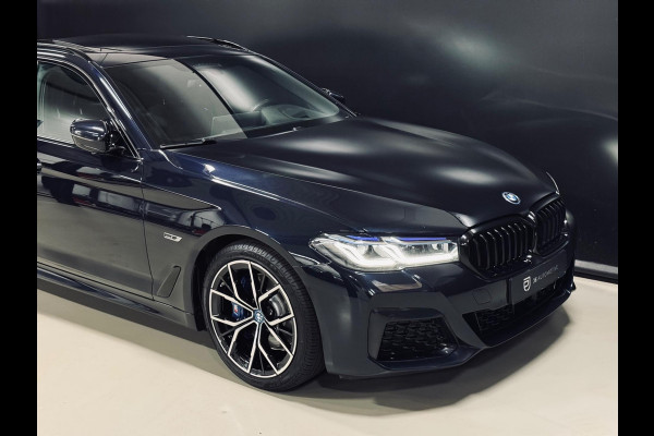 BMW 5 Serie Touring 530e xDrive M-Pakket, Shadow Line, Laser Light, Pano, Virtual, Leder, 360 Cam, Hud, PDC, Dealer Onderhouden