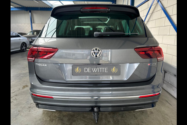 Volkswagen Tiguan 2.0 TSI 220PK 4Motion Highline PANO|AUTOMAAT|R-LINE|CAM|TREKHAAK