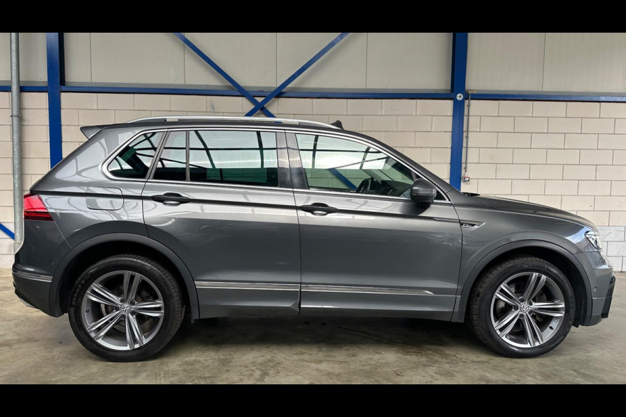 Volkswagen Tiguan 2.0 TSI 220PK 4Motion Highline PANO|AUTOMAAT|R-LINE|CAM|TREKHAAK