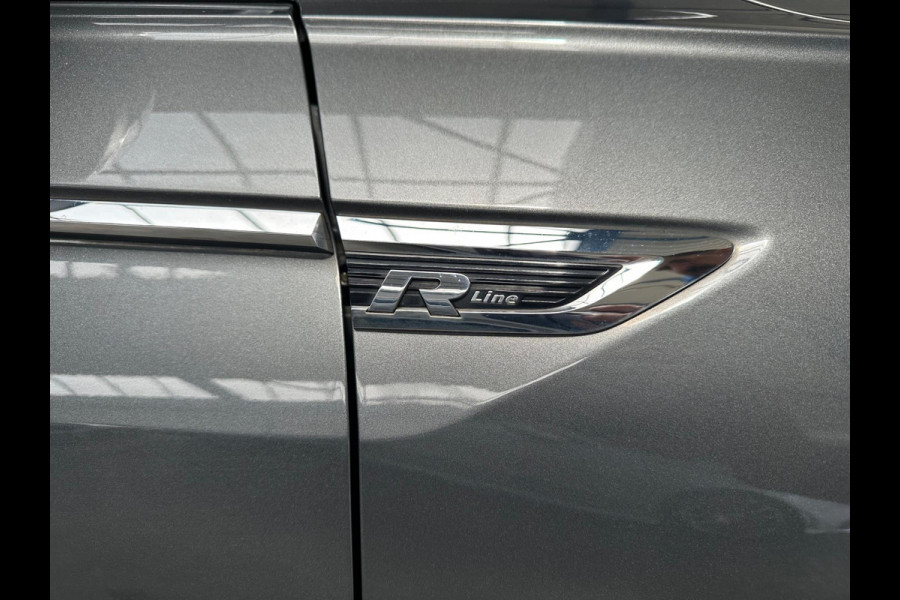Volkswagen Tiguan 2.0 TSI 220PK 4Motion Highline PANO|AUTOMAAT|R-LINE|CAM|TREKHAAK