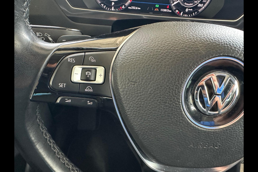 Volkswagen Tiguan 2.0 TSI 220PK 4Motion Highline PANO|AUTOMAAT|R-LINE|CAM|TREKHAAK