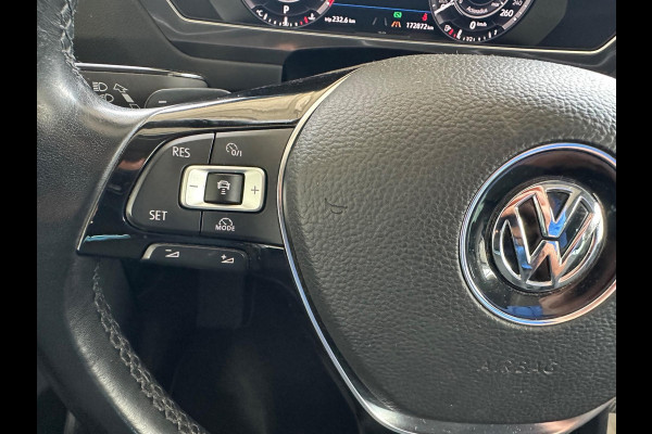 Volkswagen Tiguan 2.0 TSI 220PK 4Motion Highline PANO|AUTOMAAT|R-LINE|CAM|TREKHAAK