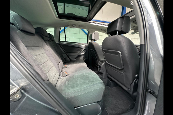 Volkswagen Tiguan 2.0 TSI 220PK 4Motion Highline PANO|AUTOMAAT|R-LINE|CAM|TREKHAAK