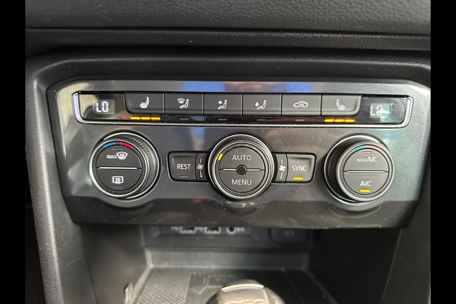 Volkswagen Tiguan 2.0 TSI 220PK 4Motion Highline PANO|AUTOMAAT|R-LINE|CAM|TREKHAAK
