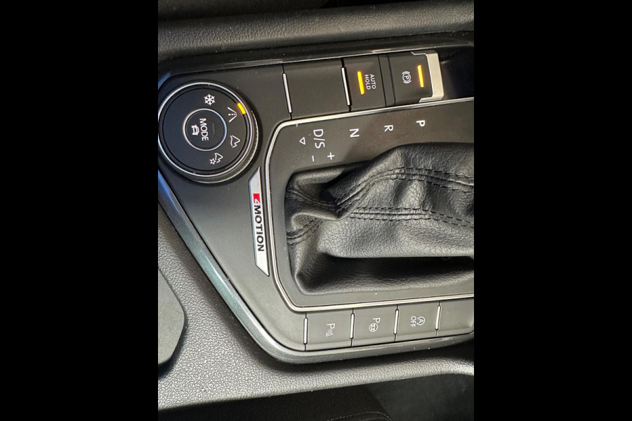 Volkswagen Tiguan 2.0 TSI 220PK 4Motion Highline PANO|AUTOMAAT|R-LINE|CAM|TREKHAAK