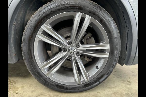 Volkswagen Tiguan 2.0 TSI 220PK 4Motion Highline PANO|AUTOMAAT|R-LINE|CAM|TREKHAAK