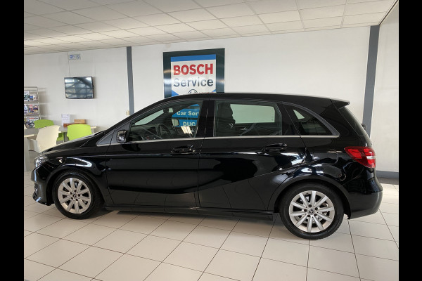 Mercedes-Benz B-Klasse 180 Business Trekhaak /stoelverwarming /Navigatie