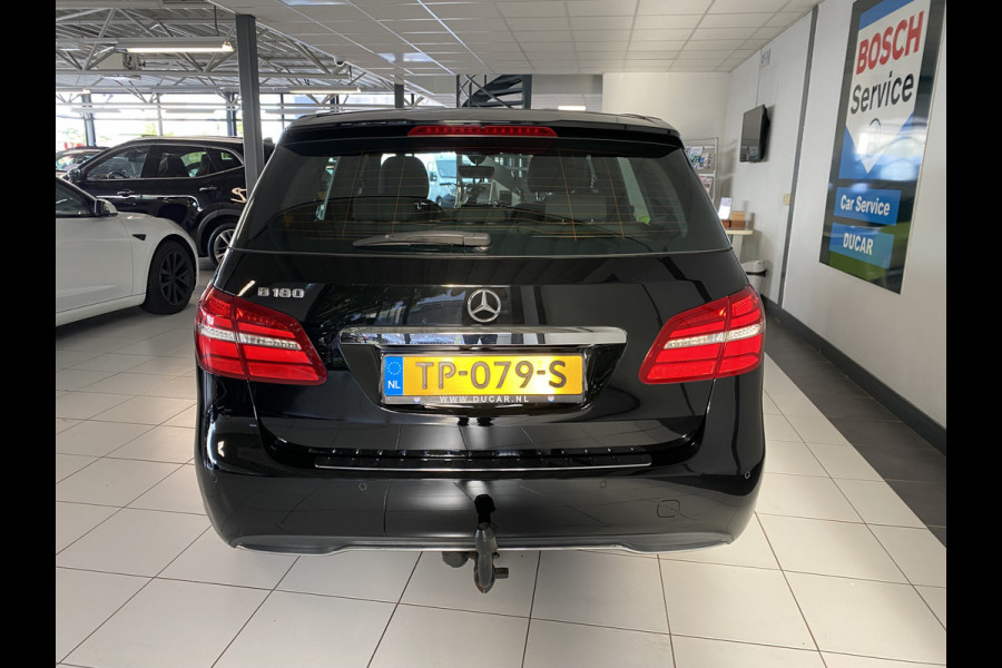 Mercedes-Benz B-Klasse 180 Business Trekhaak /stoelverwarming /Navigatie