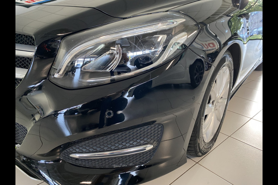 Mercedes-Benz B-Klasse 180 Business Trekhaak /stoelverwarming /Navigatie
