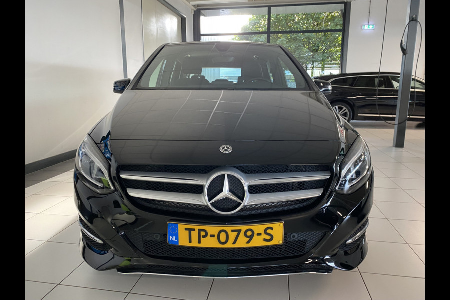 Mercedes-Benz B-Klasse 180 Business Trekhaak /stoelverwarming /Navigatie