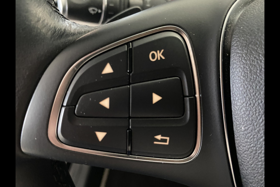 Mercedes-Benz B-Klasse 180 Business Trekhaak /stoelverwarming /Navigatie