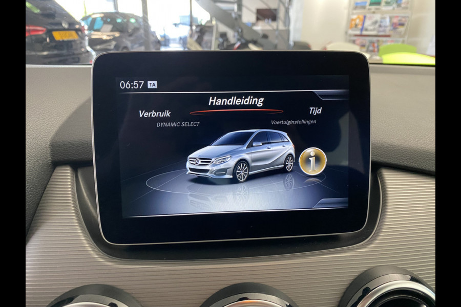 Mercedes-Benz B-Klasse 180 Business Trekhaak /stoelverwarming /Navigatie