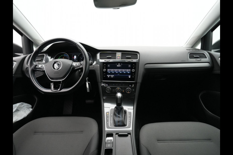Volkswagen e-Golf E-DITION Navigatie Pdc Acc 17'' Lm Velgen 218