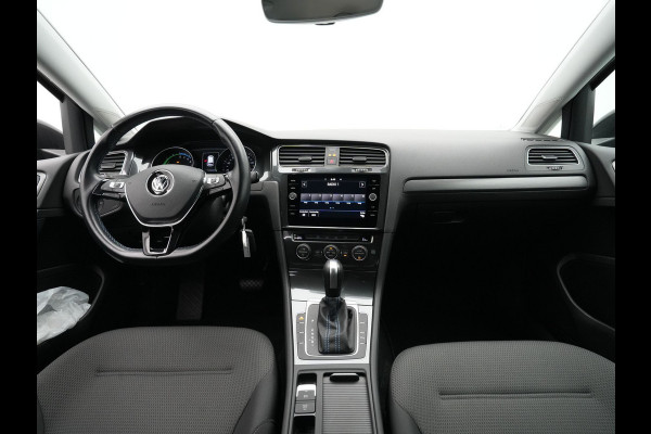Volkswagen e-Golf E-DITION Navigatie Pdc Acc 17'' Lm Velgen 218