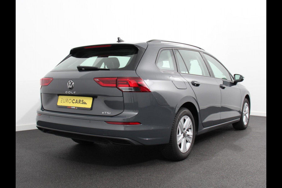 Volkswagen GOLF Variant 1.5 eTSI 130pk DSG Life Navigatie Apple Carplay/Android Auto Inklapbare trekhaak Parkeersensoren Adaptive Cruise Control Stoel- en stuurverwarming Climate Control Lichtmetalen Velgen
