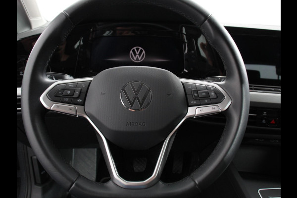 Volkswagen GOLF Variant 1.5 eTSI 130pk DSG Life Navigatie Apple Carplay/Android Auto Inklapbare trekhaak Parkeersensoren Adaptive Cruise Control Stoel- en stuurverwarming Climate Control Lichtmetalen Velgen