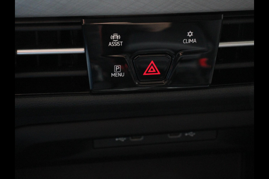Volkswagen GOLF Variant 1.5 eTSI 130pk DSG Life Navigatie Apple Carplay/Android Auto Inklapbare trekhaak Parkeersensoren Adaptive Cruise Control Stoel- en stuurverwarming Climate Control Lichtmetalen Velgen