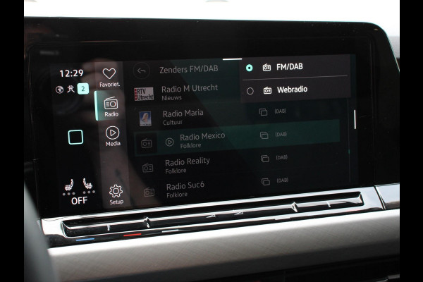 Volkswagen GOLF Variant 1.5 eTSI 130pk DSG Life Navigatie Apple Carplay/Android Auto Inklapbare trekhaak Parkeersensoren Adaptive Cruise Control Stoel- en stuurverwarming Climate Control Lichtmetalen Velgen