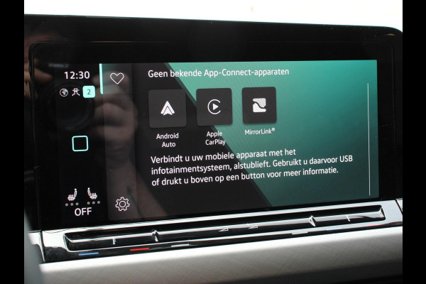 Volkswagen GOLF Variant 1.5 eTSI 130pk DSG Life Navigatie Apple Carplay/Android Auto Inklapbare trekhaak Parkeersensoren Adaptive Cruise Control Stoel- en stuurverwarming Climate Control Lichtmetalen Velgen