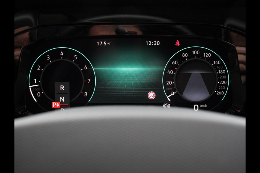 Volkswagen GOLF Variant 1.5 eTSI 130pk DSG Life Navigatie Apple Carplay/Android Auto Inklapbare trekhaak Parkeersensoren Adaptive Cruise Control Stoel- en stuurverwarming Climate Control Lichtmetalen Velgen