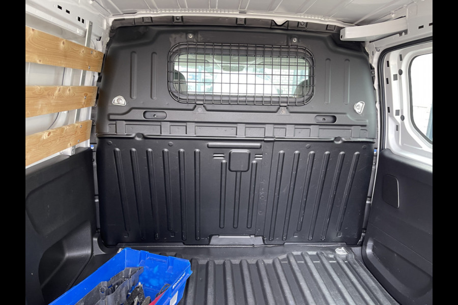 Peugeot Partner 1.2 PureTech Premium / benzine grijs kenteken / vaste prijs rijklaar € 13.450 ex btw / airco / cruise control / schuifdeur / navigatie / armsteun / euro 6 / lease vanaf € 227