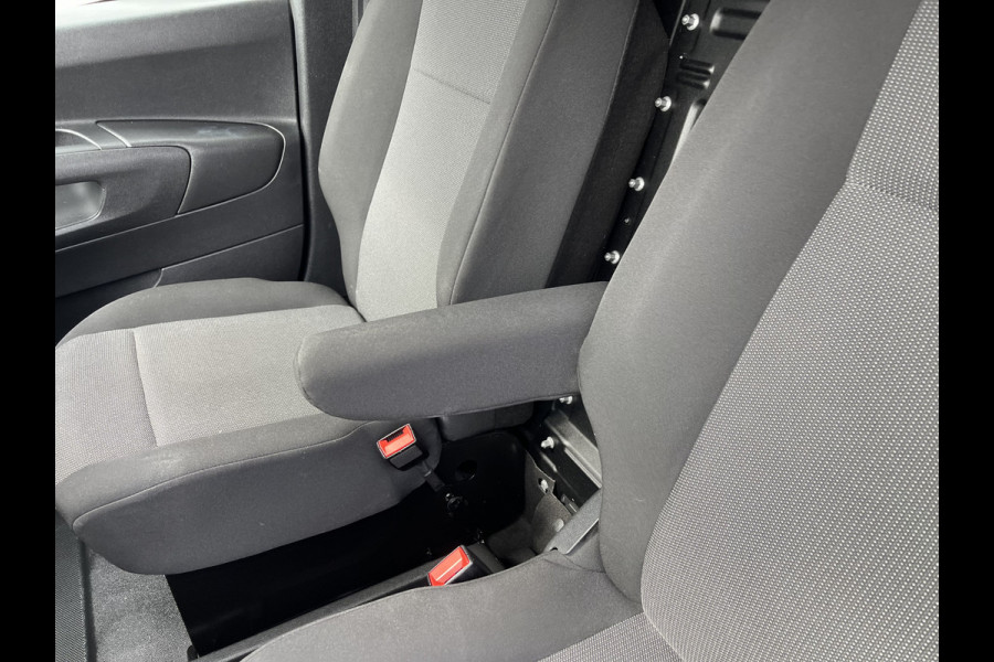 Peugeot Partner 1.2 PureTech Premium / benzine grijs kenteken / vaste prijs rijklaar € 13.450 ex btw / airco / cruise control / schuifdeur / navigatie / armsteun / euro 6 / lease vanaf € 227