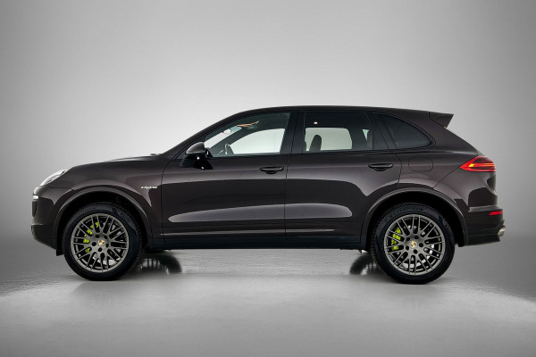 Porsche Cayenne 3.0 S E-Hybrid Platinum Edition(NL-auto, Perfect onderH, Trekhaak, Stoel Koeling, 360 Camera, Comfort Stoelen,Etc)