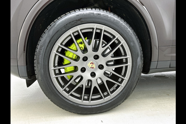 Porsche Cayenne 3.0 S E-Hybrid Platinum Edition(NL-auto, Perfect onderH, Trekhaak, Stoel Koeling, 360 Camera, Comfort Stoelen,Etc)