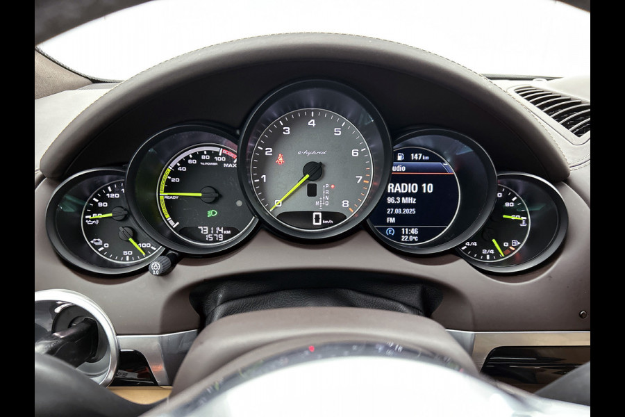 Porsche Cayenne 3.0 S E-Hybrid Platinum Edition(NL-auto, Perfect onderH, Trekhaak, Stoel Koeling, 360 Camera, Comfort Stoelen,Etc)