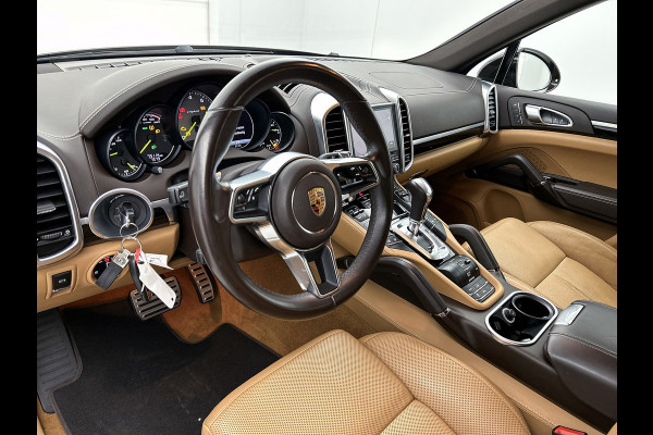 Porsche Cayenne 3.0 S E-Hybrid Platinum Edition(NL-auto, Perfect onderH, Trekhaak, Stoel Koeling, 360 Camera, Comfort Stoelen,Etc)