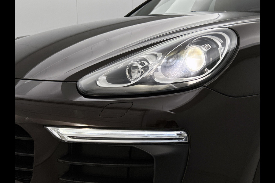 Porsche Cayenne 3.0 S E-Hybrid Platinum Edition(NL-auto, Perfect onderH, Trekhaak, Stoel Koeling, 360 Camera, Comfort Stoelen,Etc)