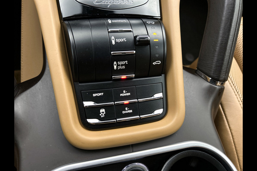 Porsche Cayenne 3.0 S E-Hybrid Platinum Edition(NL-auto, Perfect onderH, Trekhaak, Stoel Koeling, 360 Camera, Comfort Stoelen,Etc)