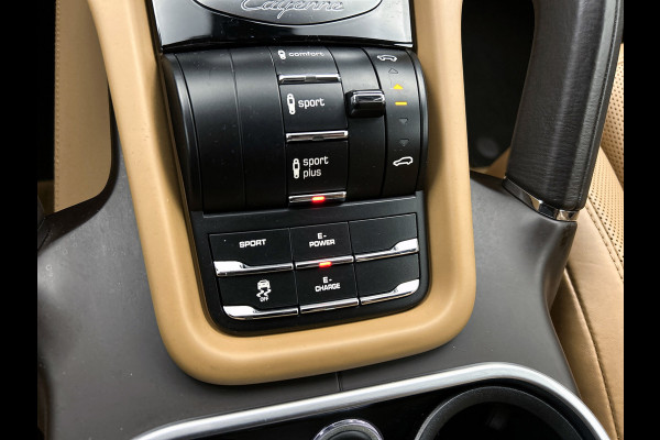 Porsche Cayenne 3.0 S E-Hybrid Platinum Edition(NL-auto, Perfect onderH, Trekhaak, Stoel Koeling, 360 Camera, Comfort Stoelen,Etc)