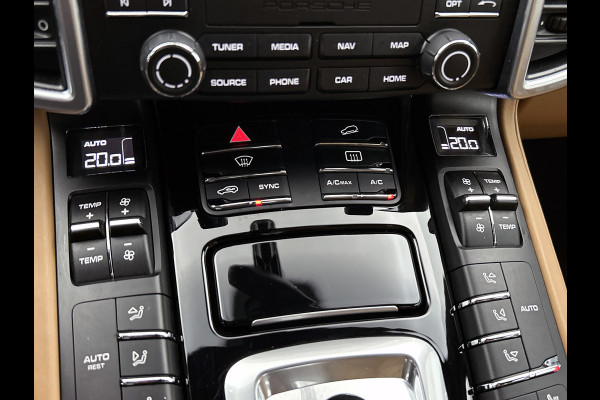 Porsche Cayenne 3.0 S E-Hybrid Platinum Edition(NL-auto, Perfect onderH, Trekhaak, Stoel Koeling, 360 Camera, Comfort Stoelen,Etc)
