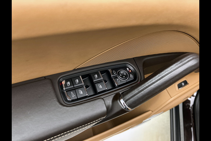 Porsche Cayenne 3.0 S E-Hybrid Platinum Edition(NL-auto, Perfect onderH, Trekhaak, Stoel Koeling, 360 Camera, Comfort Stoelen,Etc)