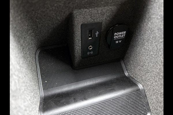 Porsche Cayenne 3.0 S E-Hybrid Platinum Edition(NL-auto, Perfect onderH, Trekhaak, Stoel Koeling, 360 Camera, Comfort Stoelen,Etc)