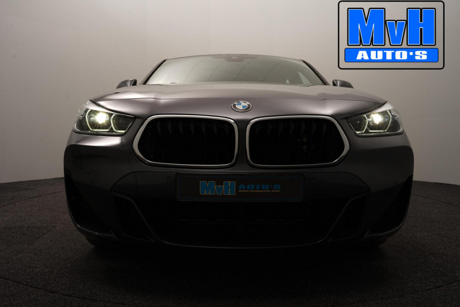 BMW X2 xDrive25e High Executive M-Sport 220PK|PANO|LED|ACC