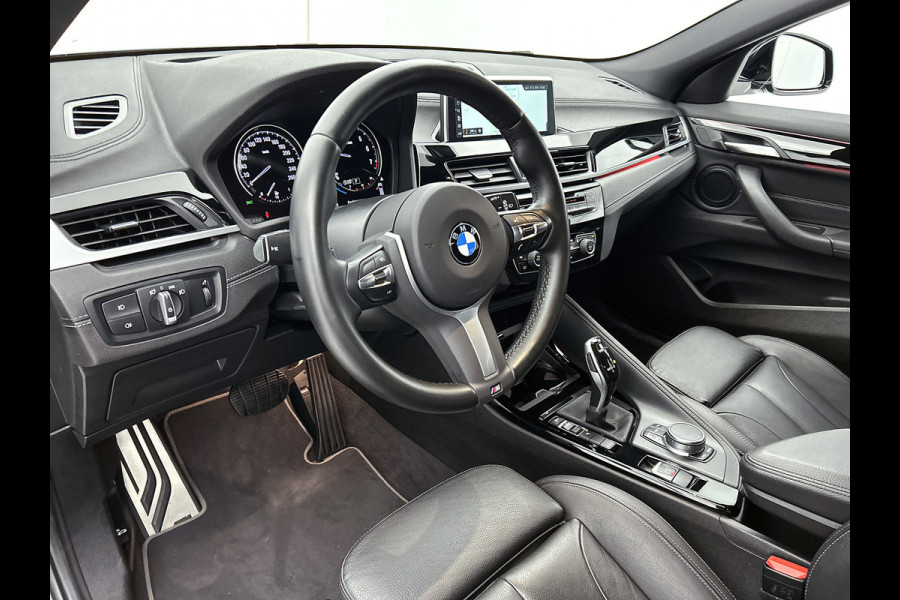 BMW X2 SDrive18i High Executive Edition(NL-auto, Dealer OnderH, Navi Pro, StoelV, Leer, Camera, Climate Con, Cruise Con, Etc)