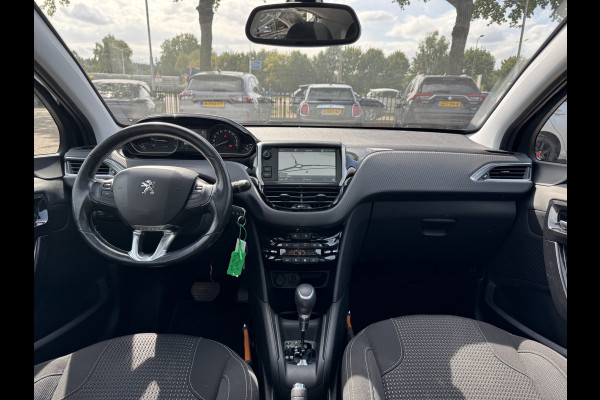 Peugeot 208 1.2 PureTech Allure / Panoramadak / Navigatie / Parkeerhulp achter / 16'' / Apple CarPlay / DAB / Cruise Control