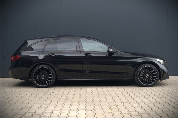 Mercedes-Benz C-Klasse Estate 300 e Business Solution AMG | Panoramadak | Stoelverwarming | Multibeam LED | Camera | Navigatie | Parkeersensoren | Leer | Apple Carplay | Ambiance Verlichting