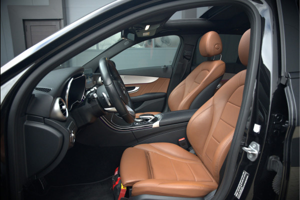 Mercedes-Benz C-Klasse Estate 300 e Business Solution AMG | Panoramadak | Stoelverwarming | Multibeam LED | Camera | Navigatie | Parkeersensoren | Leer | Apple Carplay | Ambiance Verlichting