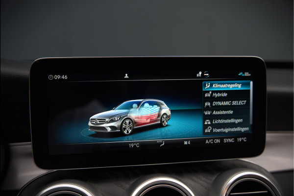Mercedes-Benz C-Klasse Estate 300 e Business Solution AMG | Panoramadak | Stoelverwarming | Multibeam LED | Camera | Navigatie | Parkeersensoren | Leer | Apple Carplay | Ambiance Verlichting