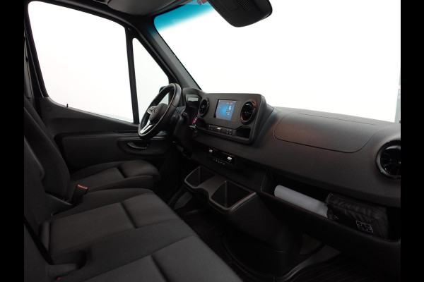 Mercedes-Benz Sprinter 211 1.9 CDI L2H2 FWD Automaat 9-G tronic Airco Navi Camera Cruisecontrol 3Zits Electra pakket DAB