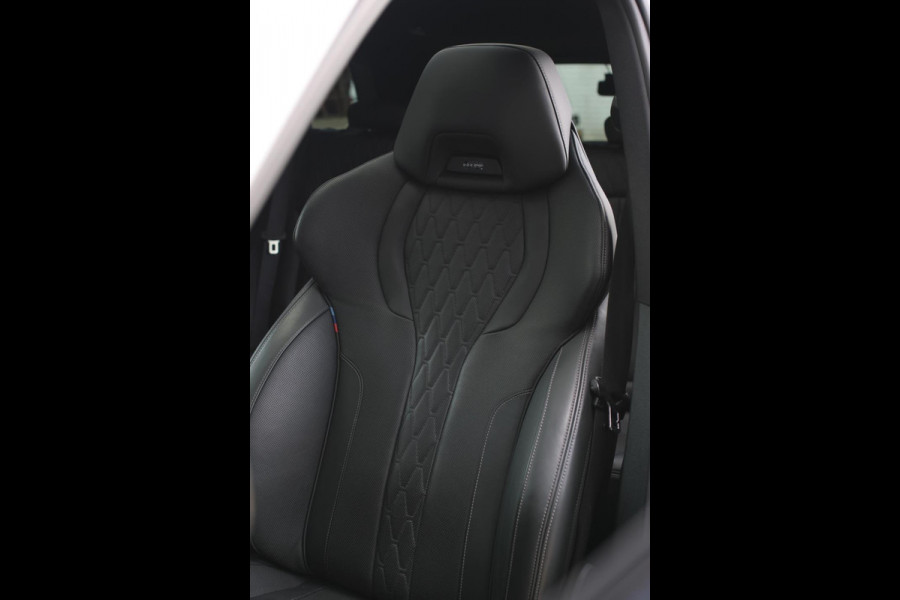 BMW X5 XDrive45e M-Sport *Skylounge*B&W*M-Stoelen*360 Camera*Laser Led*