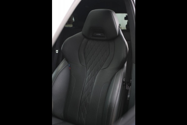BMW X5 XDrive45e M-Sport *Skylounge*B&W*M-Stoelen*360 Camera*Laser Led*