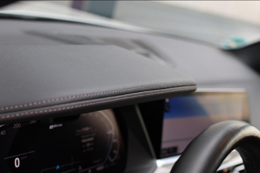 BMW X5 XDrive45e M-Sport *Skylounge*B&W*M-Stoelen*360 Camera*Laser Led*