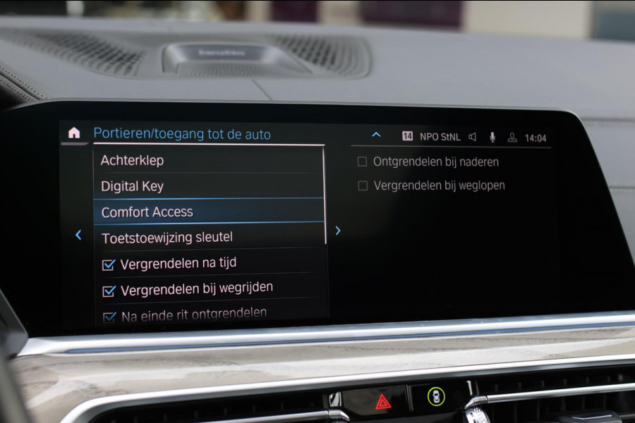 BMW X5 XDrive45e M-Sport *Skylounge*B&W*M-Stoelen*360 Camera*Laser Led*