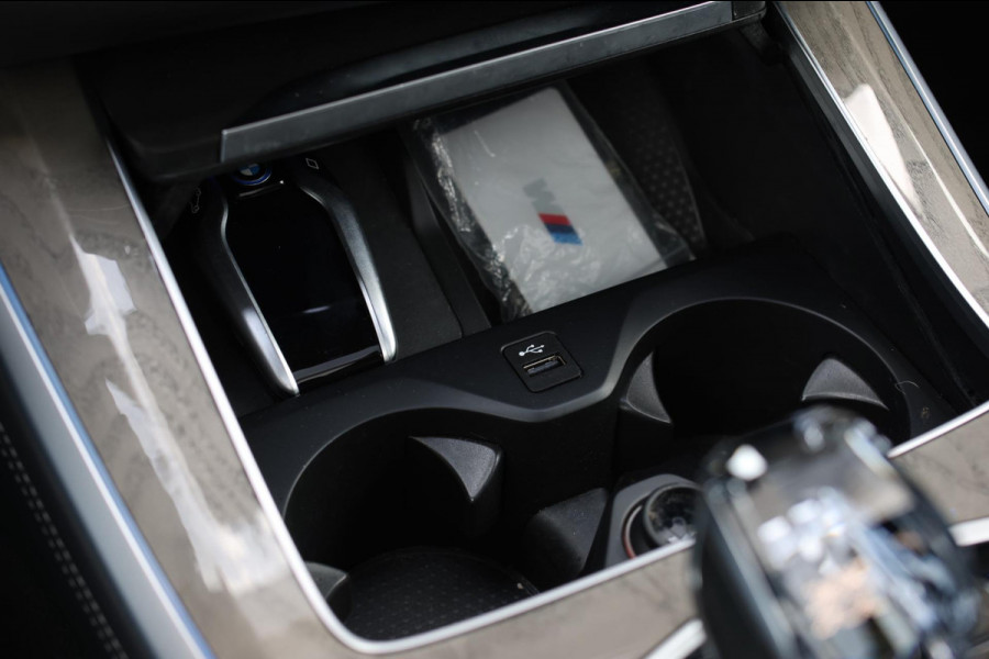 BMW X5 XDrive45e M-Sport *Skylounge*B&W*M-Stoelen*360 Camera*Laser Led*