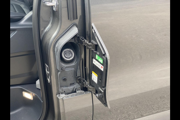 Ford Transit Custom Tourneo 340 2.5 PHEV L2H1 Titanium X Zuid | 233pk |  Incl. BTW/BPM Rijklaar | Luxury Pack | 16-weg elektrisch verstelbare AGR | Inklapbare trekhaak | Verwarmbaar stuurwiel |